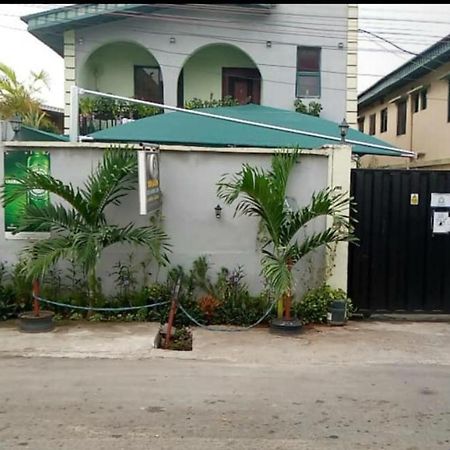 Staycation Suites And Apartment Lagos Eksteriør bilde