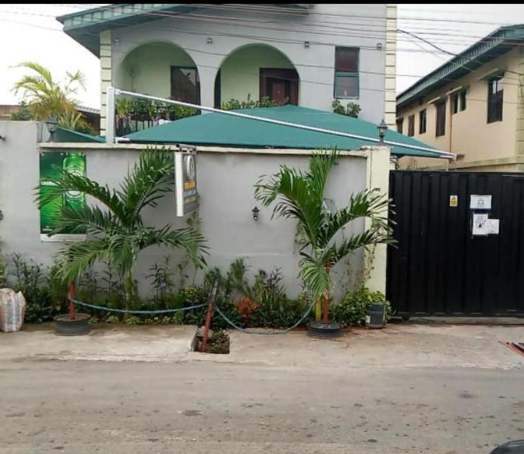 Staycation Suites And Apartment Lagos Eksteriør bilde