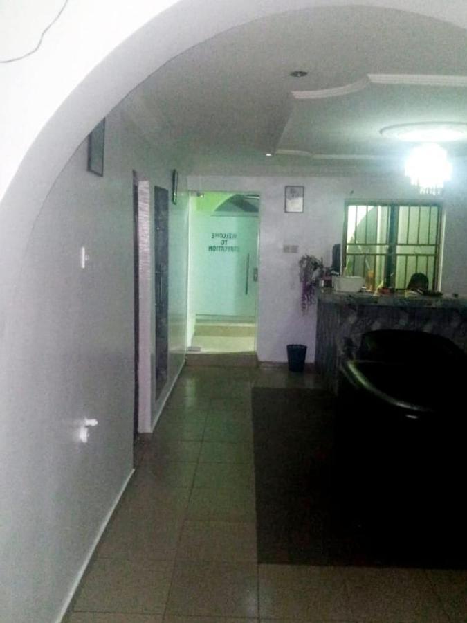Staycation Suites And Apartment Lagos Eksteriør bilde