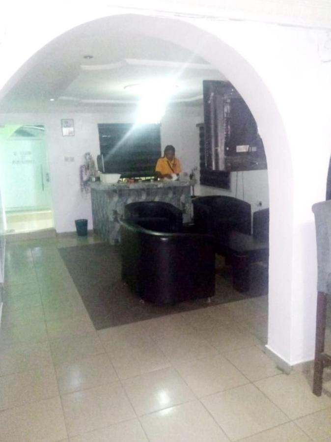 Staycation Suites And Apartment Lagos Eksteriør bilde
