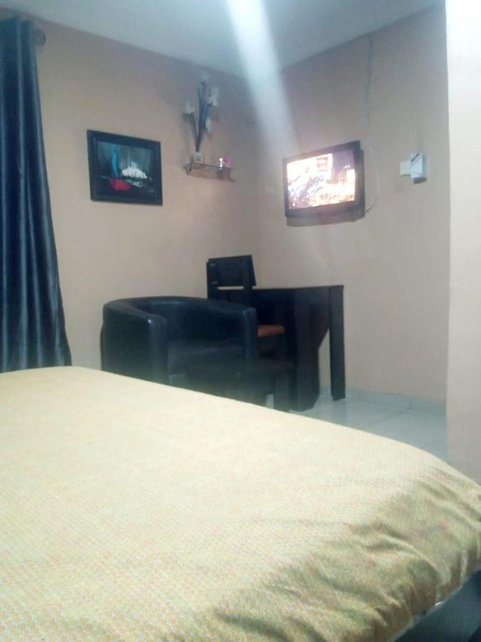 Staycation Suites And Apartment Lagos Eksteriør bilde