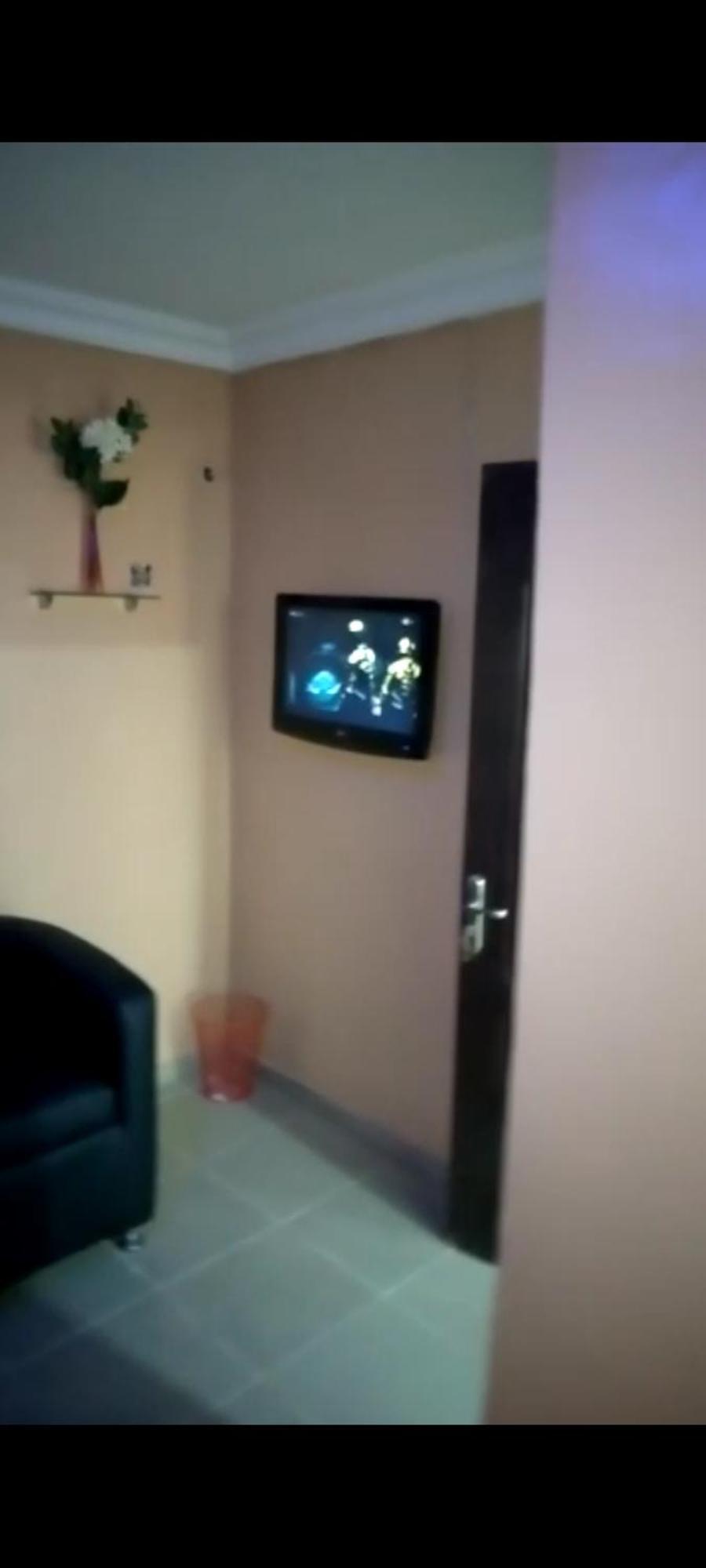 Staycation Suites And Apartment Lagos Rom bilde