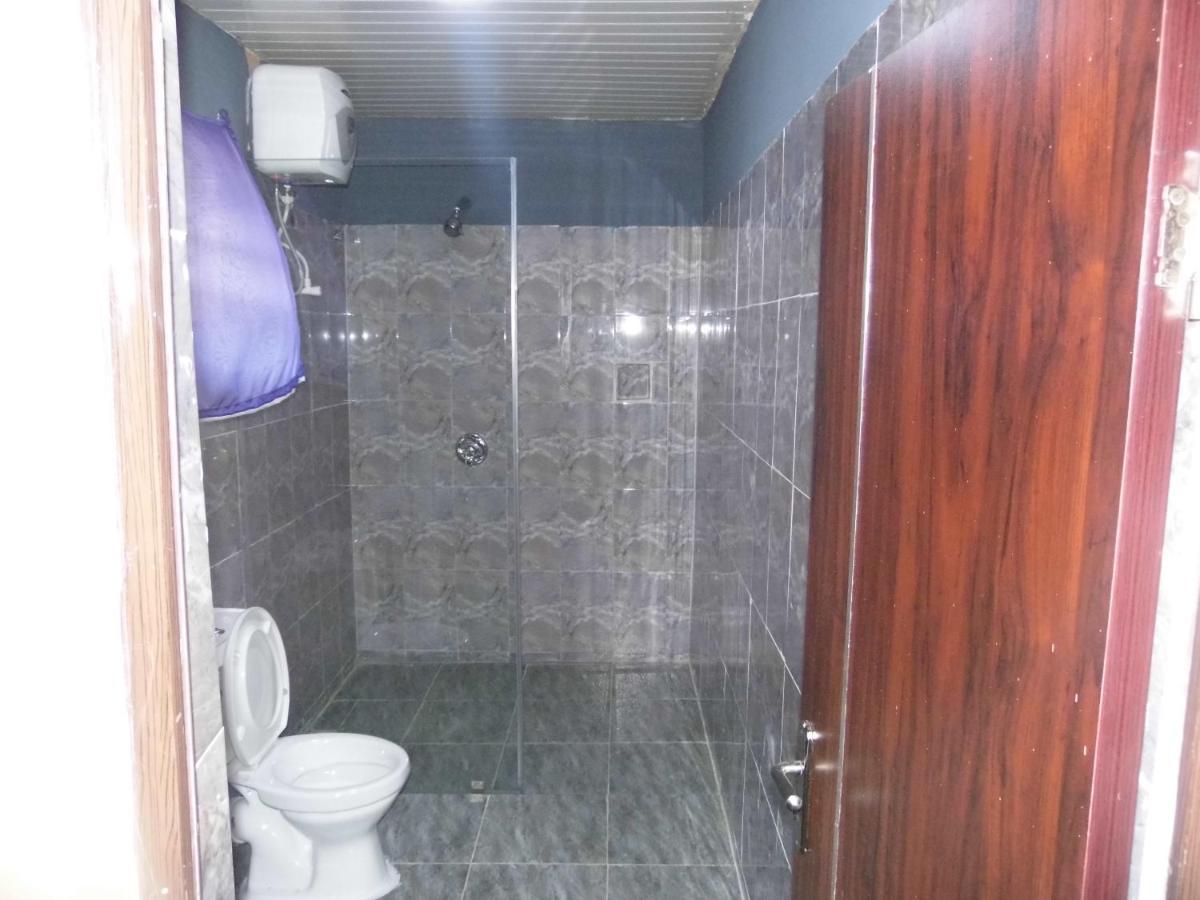 Staycation Suites And Apartment Lagos Eksteriør bilde