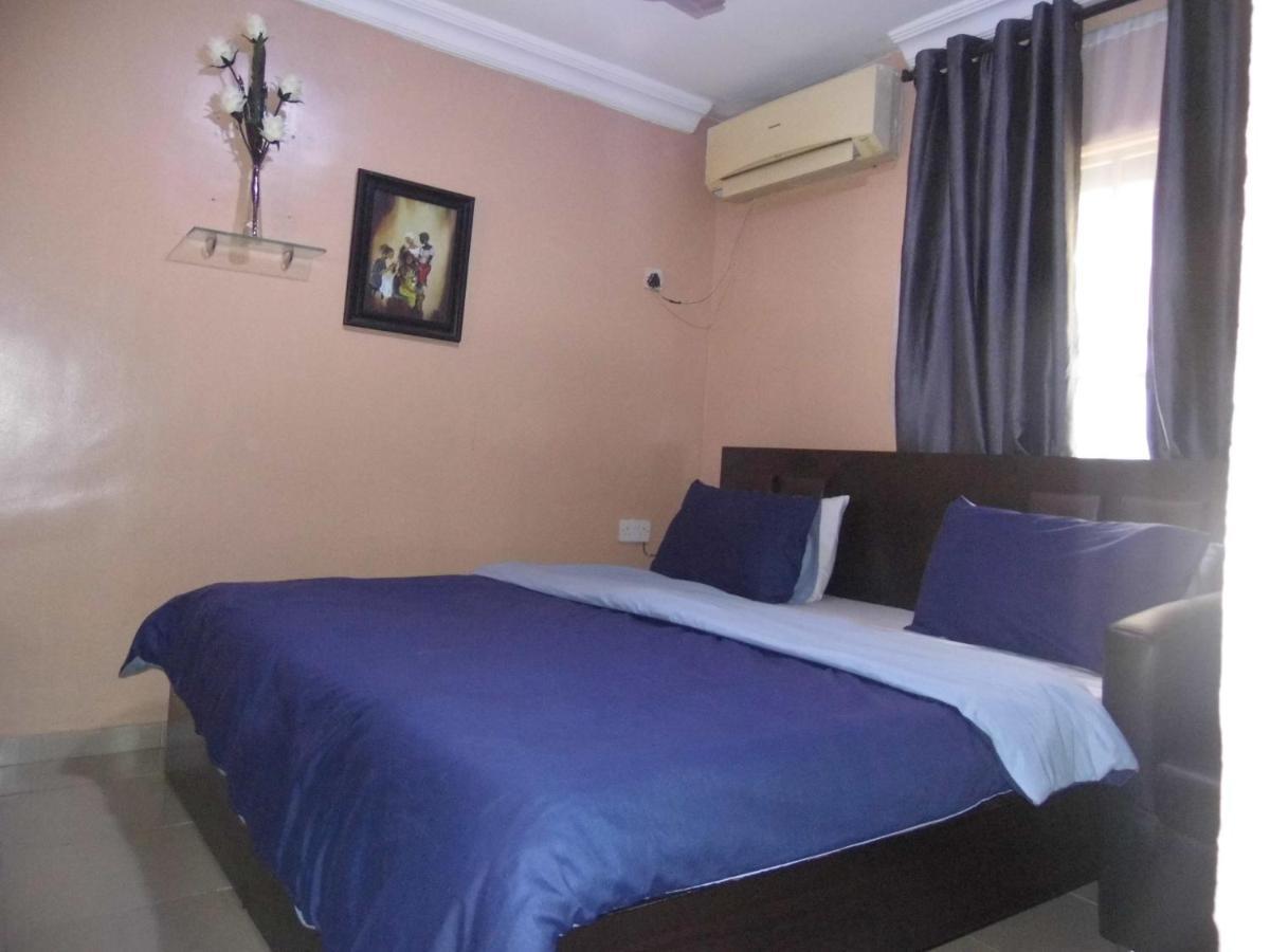Staycation Suites And Apartment Lagos Eksteriør bilde