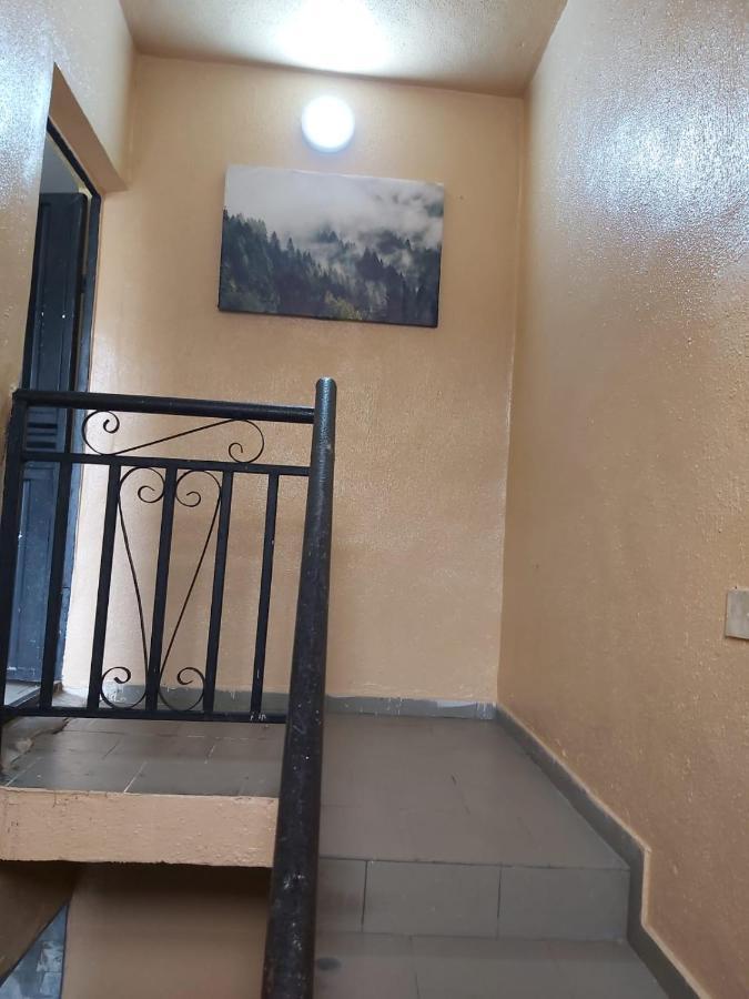 Staycation Suites And Apartment Lagos Eksteriør bilde