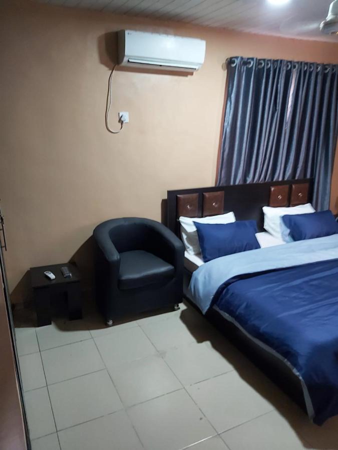 Staycation Suites And Apartment Lagos Eksteriør bilde