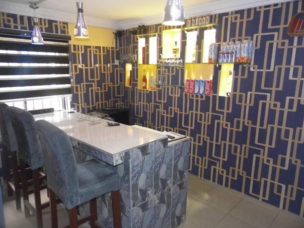 Staycation Suites And Apartment Lagos Eksteriør bilde