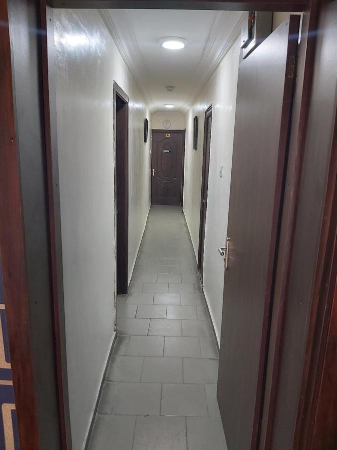 Staycation Suites And Apartment Lagos Eksteriør bilde