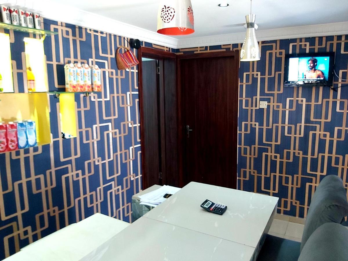Staycation Suites And Apartment Lagos Eksteriør bilde